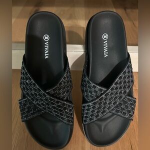 VIVAIA Criss Cross Straps Slides (Natalia)